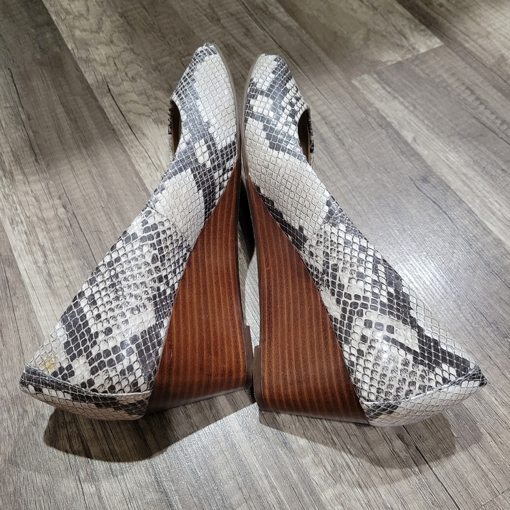 Vionic Snake-Print Peep Toe Wedge in Black and Cream - Picture 6 of 8